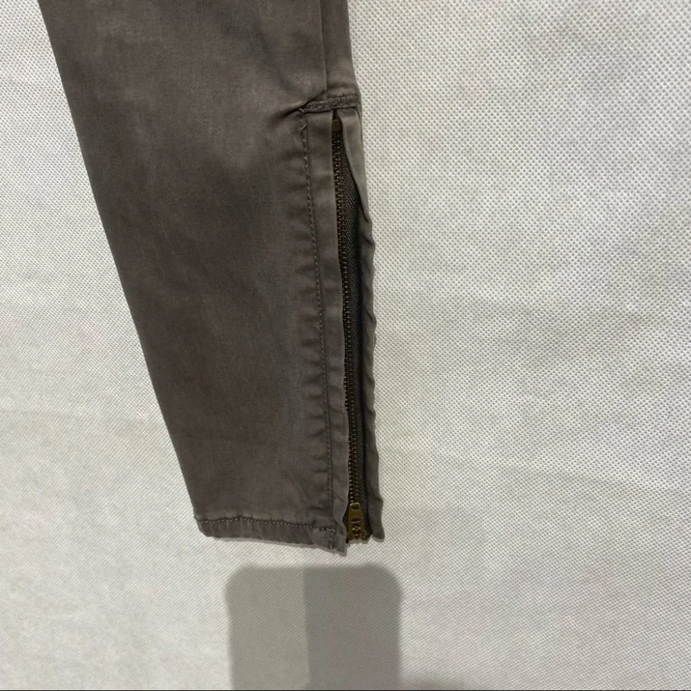 Massimo Mid-Rise Denim Jeggings w/Bottom Zippers - Picture 4 of 9